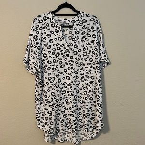 White Birch Cheetah Print V Neck